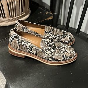 Bandolino lizard loafers